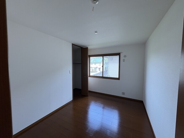 ハッピーロード佐土の物件内観写真